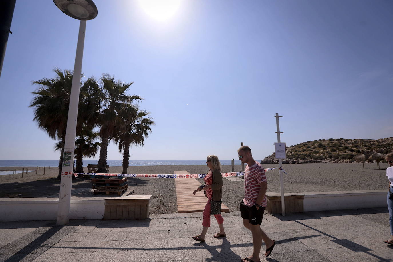 Salobreña cerrará a partir del lunes el tráfico rodado por el paseo marítimo