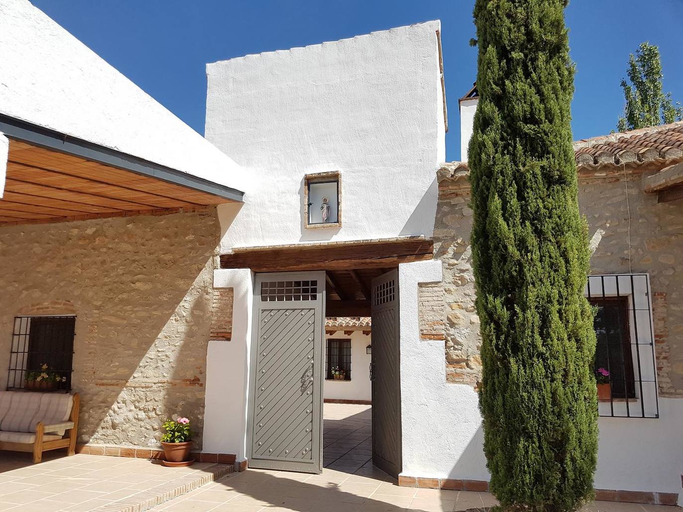 Cortijo de San Pedro, el regreso a la vida en libertad | Ideal