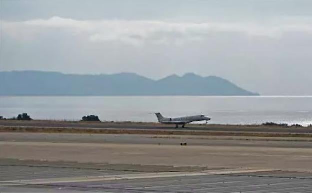 El Aeropuerto de Almería registró en abril 234 pasajeros y 76 vuelos, la mayoría de ellos 'esenciales'
