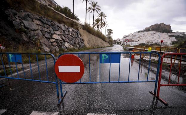 Salobreña se desconfina y abrirá todos sus accesos este lunes