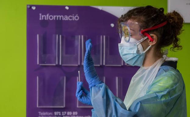 Laboratorios privados, a 'pleno rendimiento' con las pruebas de la Covid