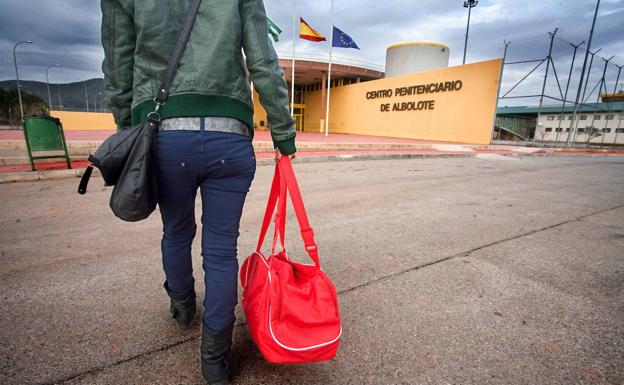 La plantilla de la cárcel de Albolote está libre de coronavirus