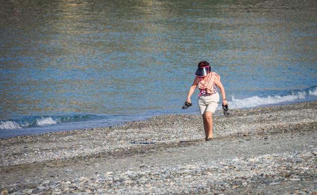 La Costa, con la mayoría de aforos de playas sin calcular, ve difícil reabrir antes de junio