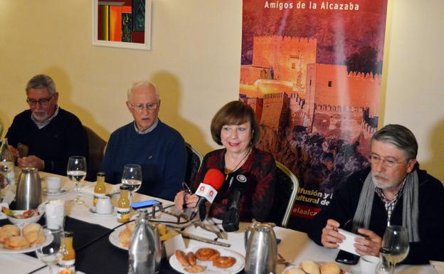 Amigos de la Alcazaba e IU critican la aprobación de la Plaza Vieja en «pleno estado de alarma»
