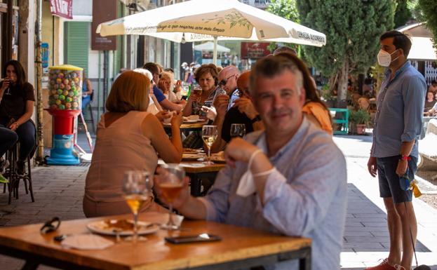 «La gente viene como siempre, como si no hubiese pasado nada»