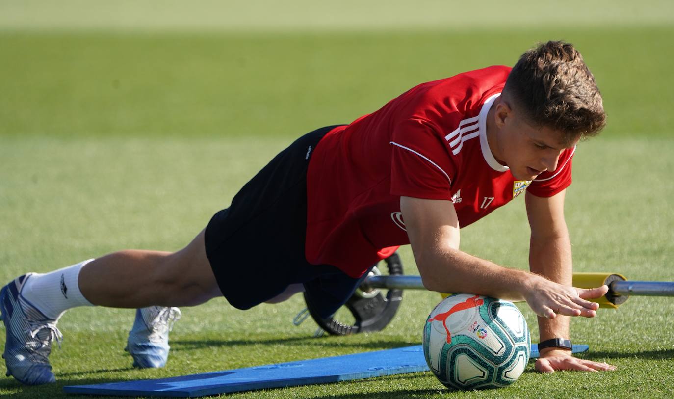 Corpas no se 'pone' galones en el Almería: «Llegué con la misma ilusión y ganas que ahora»