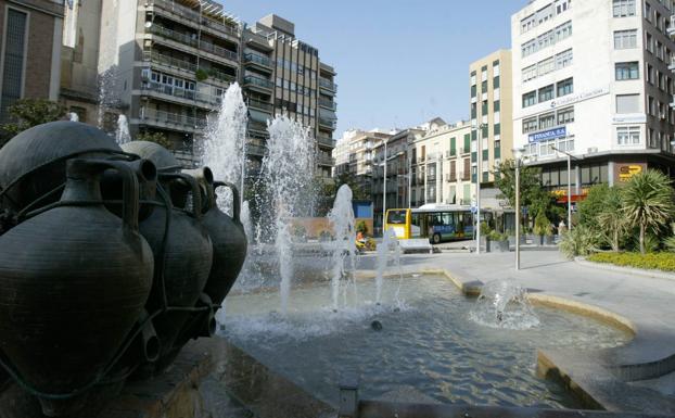 La plaza de la Constitución será reformada cuando baje el trasiego de las obras en 'Simago'