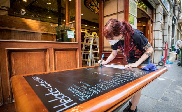 El Gobierno permite jugar al pádel y al tenis por parejas en dobles en la fase 2