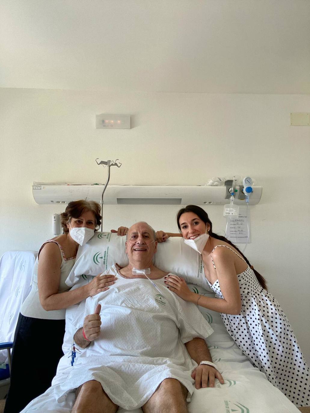 El milagro de un granadino tras 57 días en la UCI con coronavirus: «Nos llegamos a despedir, nos dijeron que se moría»