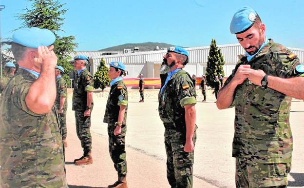 Casi 500 legionarios entre más de 600 militares y guardias civiles reciben la medalla de la ONU
