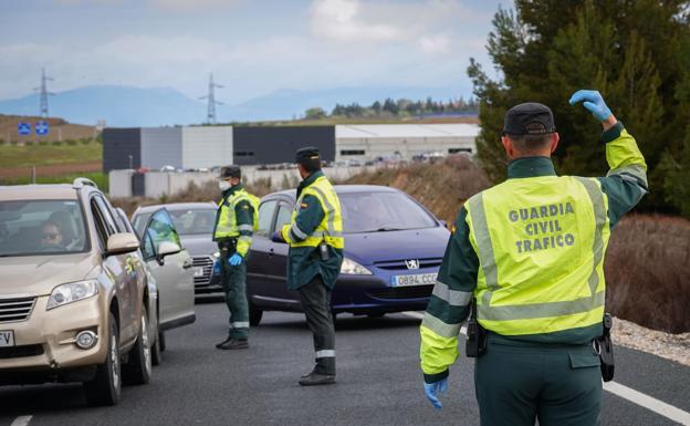 El Gobierno permitirá la movilidad entre provincias andaluzas si lo pide la Junta