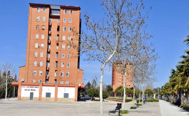 Mejoras en viviendas de las barriadas linarenses 'Arrayanes' y 'La Paz' financiadas por AVRA