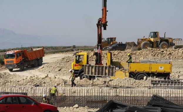 El ritmo de obra en la A-32 se mantiene, pese al parón por la Covid