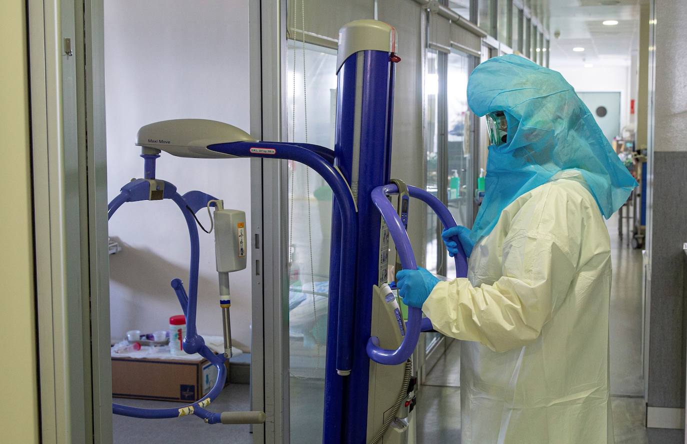 Jaén, entre las 36 provincias españolas que no tienen suficientes camas UCI, según Satse