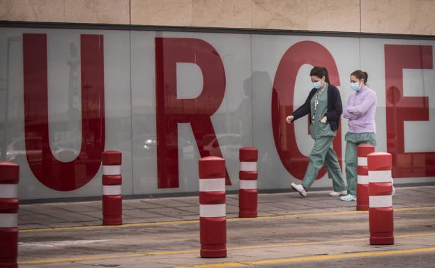 La complicada vuelta a la normalidad de la sanidad en Granada