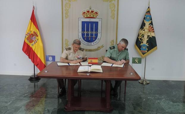 Las Fuerzas Armadas muestran su apoyo a la operación 'Indalo'