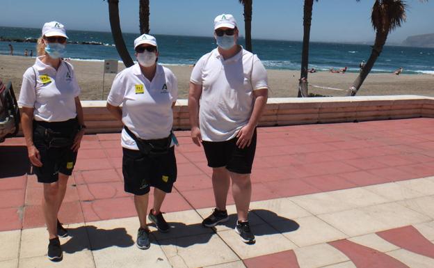 La Junta despliega un ejército de vigilantes para trasmitir seguridad a los veraneantes