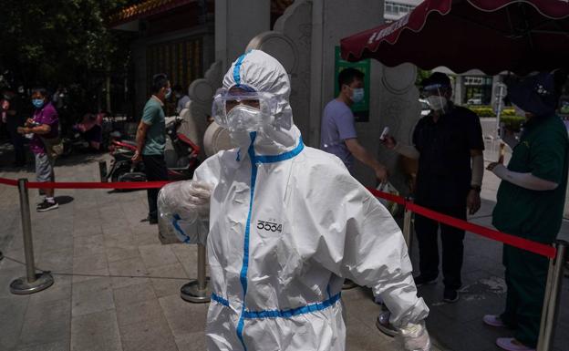 Un experto señala que el virus detectado en Pekín es «extremadamente contagioso», más que el de Wuhan