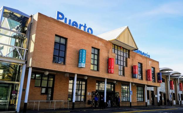 El puerto de Almería saca a licitación la instalación de placas solares para su autoconsumo