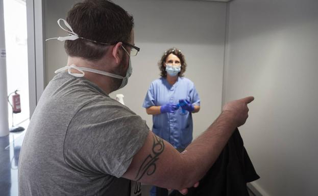 Tres nuevos 'positivos' y un fallecido más por la Covid