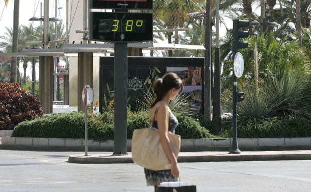 Aviso amarillo en Almería por altas temperaturas este lunes