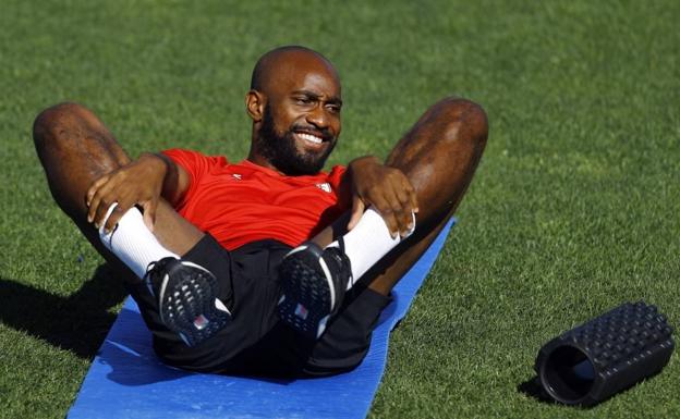 Vadillo y Martínez trabajan con el grupo; Foulquier y Rui Silva entran en el parte médico