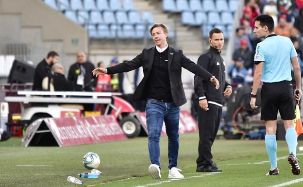 'Guti' deja de ser entrenador del Almería