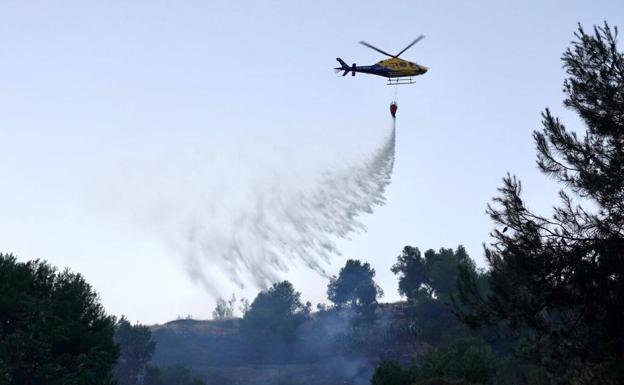 Extinguido el conato del paraje Sacromonte tras calcinar una hectárea de terreno