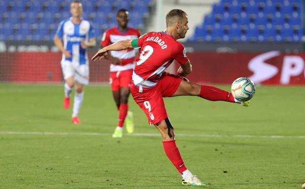 Los lectores del Canal Rojiblanco no juntarían hoy a Soldado y Carlos Fernández