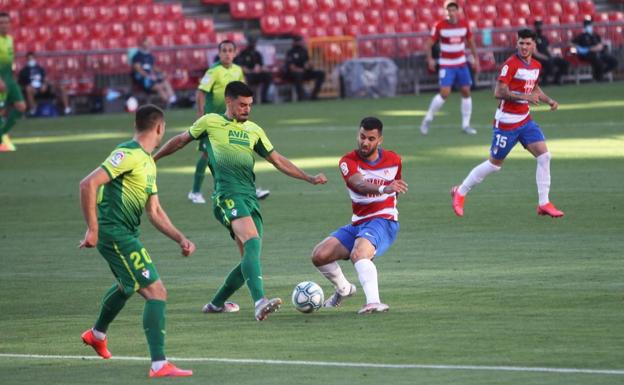Fede Vico: «Esperamos cerrar la permanencia en el siguiente partido y que lo podamos celebrar, que la merecemos»