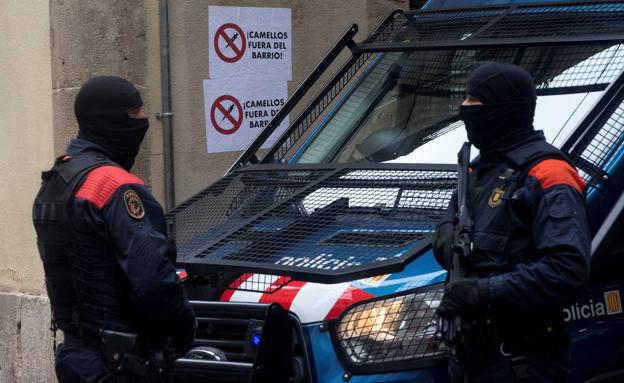 Interior investiga a 50 mossos por su actuación tras la sentencia del 1-O