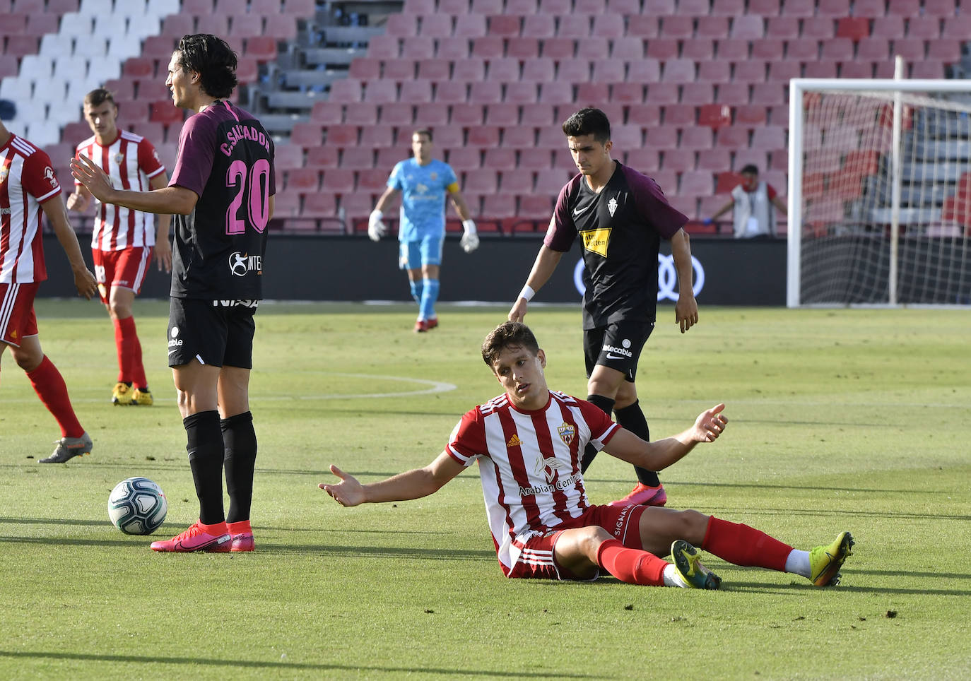 La UD Almería sigue pensando en el ascenso directo a Primera