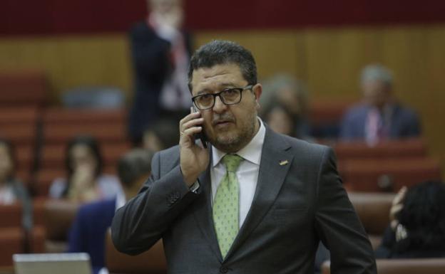 El juez Serrano deja Vox tras la querella de la Fiscalía por fraude de subvenciones