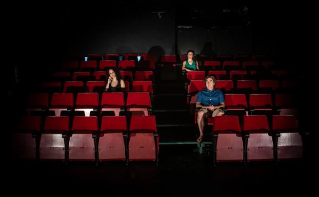 Mil profesionales de las artes escénicas de Granada, al límite después de tres meses y medio con el telón bajado