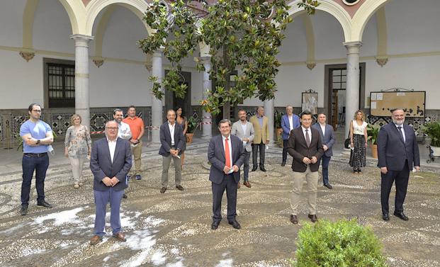 Convocan la Mesa del Aeropuerto tras el cierre de la oficina de EasyJet