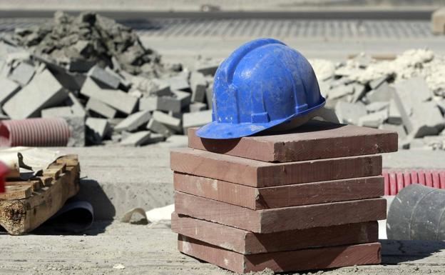 Fallece un hombre tras ser golpeado por una máquina en una obra en Arquillos