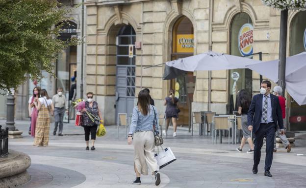 Granada triplica la tasa de contagios en la última semana y vuelve a los datos de la fase 1