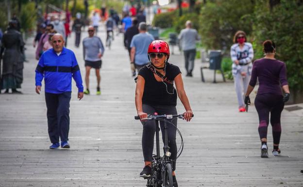 El 61% de los contagios de las últimas dos semanas son de menores de 45 años