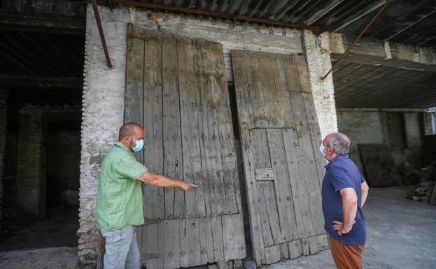 Recorremos con Cecilio Madero y Manuel Moral algunos de los rincones más emblemáticos de Fajalauza.