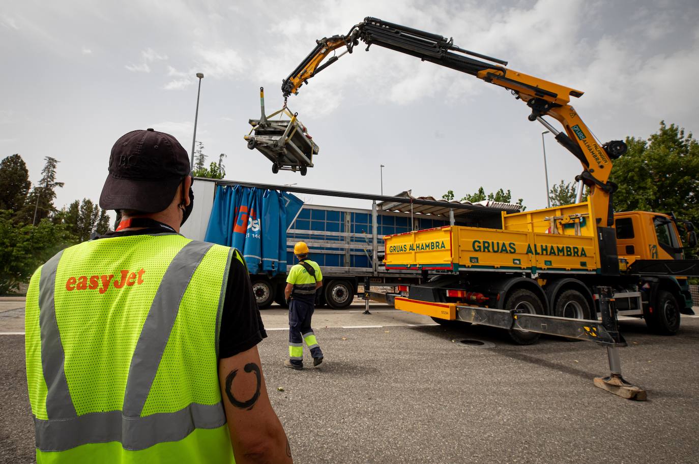 Easyjet desmantela los equipos del aeropuerto Federico García Lorca y consuma su marcha de Granada