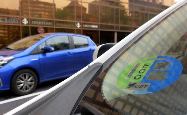 Consulta si tu coche podrá circular por el centro de Granada en 2022: hay casi 200.000 afectados