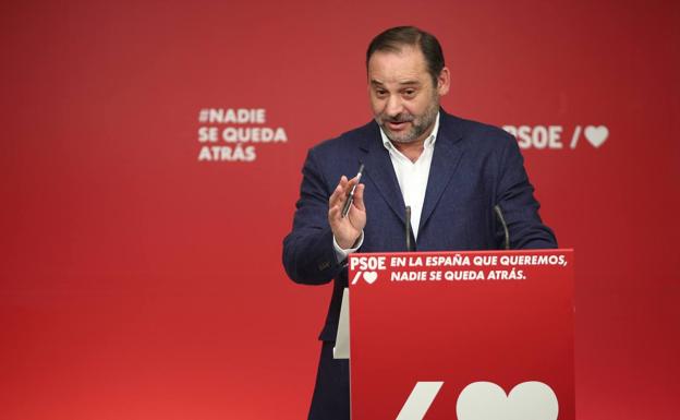 El Gobierno afirma «no se quedará al margen» de los rebrotes y que «está vigilando» a las comunidades