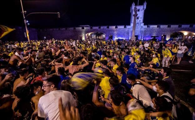 Granada y Cádiz se enfrentarán por primera vez en la máxima categoría del fútbol español