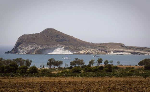 Ecologistas piden amparo a Europa por el hotel de los Genoveses