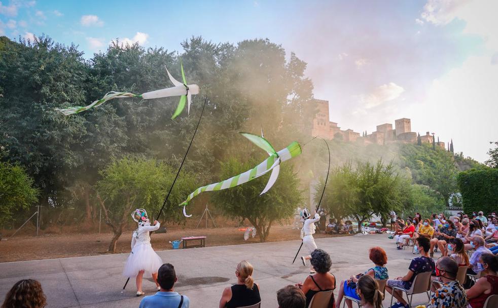 Un océano de fantasía a los pies de La Alhambra