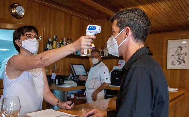 Expertos advierten que la demora en confinar Segrià provocará un aumento casos