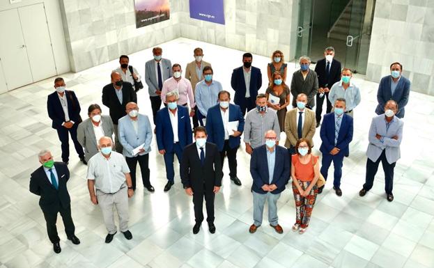 Treinta organizaciones de toda la provincia participan en una cumbre empresarial por la reactivación de Granada