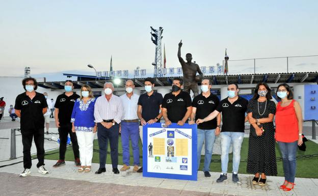 El plantel de Arsenal se lleva en la maleta los sueños de Linares
