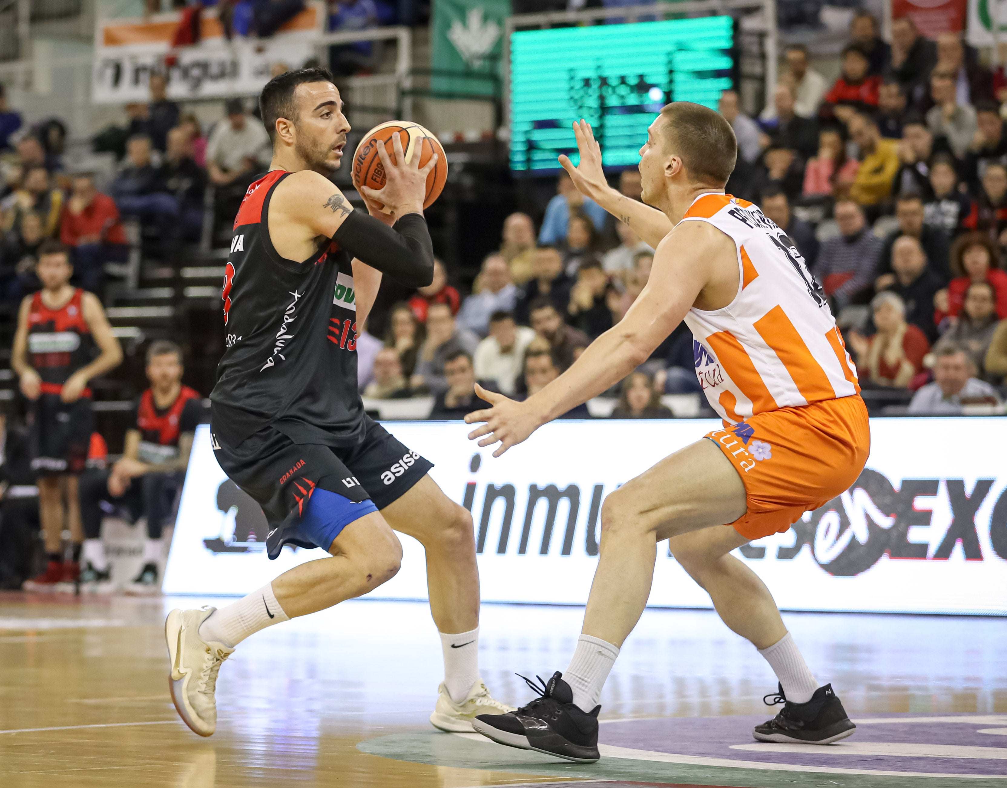 La chistera de Alo se cae del perchero del Covirán