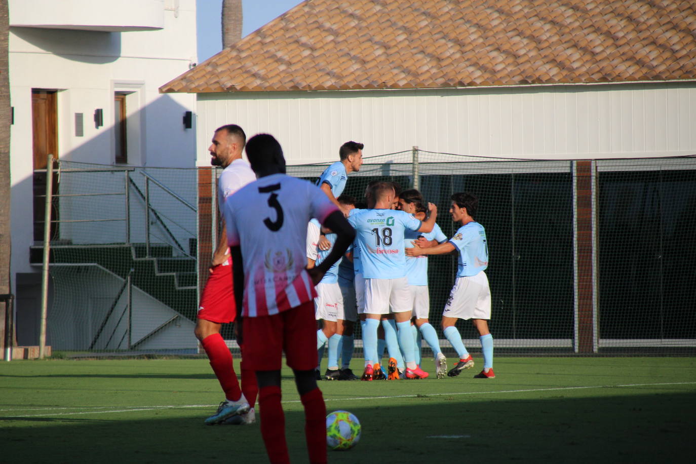 El CD Ejido, letal en la primera parte y nervioso en la segunda, a la final del playoff